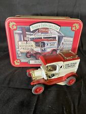 Texaco Collectors Club 1913 Ford Model T Van With Tin Case 1:43 Scale Diecast picture