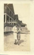 Found ANTIQUE PHOTOGRAPH bw A DAY AT THE BEACH Original VINTAGE JD 110 10 O picture