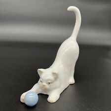 Vtg HEREND Fine Porcelain Grumpy White Cat with Ball Figurine Hungary picture