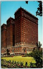 Postcard - The Statler Hilton - Delaware Ave, Buffalo, New York picture