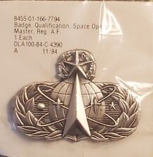USAF AIR FORCE QUALIFICATION SPACE OPERATION MASTER PIN FULL SIZE NIP 1984 BADGE picture