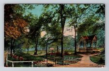Waterloo IA-Iowa, Scene in Washington Park, Band Stand, Vintage Postcard picture