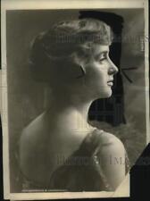1924 Press Photo Martha Prewitt Wealthy Beauty Worked as House Servant in London picture