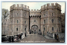 Windsor England Postcard Henry VIII Gateway Windsor Castle c1910 Unposted picture