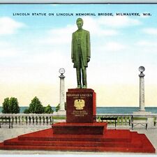 c1940s Milwaukee, WI Lincoln Memorial Bridge Statue Chicago Northwestern Ry A228 picture