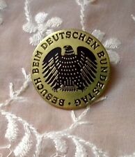 Vintage German Pin Badge- Besuch Beim  Deutschen Bundestag. picture