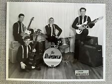 VINTAGE 8X10 PHOTO OF THE HENCHMEN GARAGE GROUP HOBBS NEW MEXICO 1964 picture