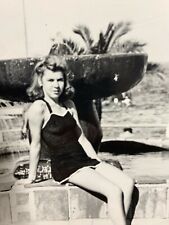 Ar) Found Photograph 1940's Beautiful Woman Catalina Fountain 8x10 picture