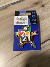 Disney Parks 2021 Spinner Pin Mickey & Friends Goofy Donald Daisy Minnie picture