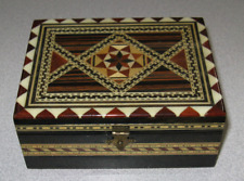Vintage lacquered wood trinket jewelry box inlaid design measures 5