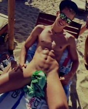 Shirtless Male Beach Hunk Man Jock Sunbathing Man Beefcake  PHOTO 4X6 B2135 picture