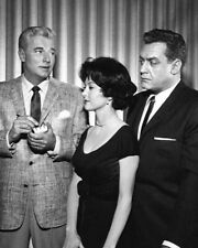 Perry Mason Raymond Burr & Barbara Hale with newspaper reporter 24x36 Poster picture