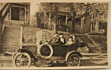 1917 MODEL T FORD Touring, with family, b&w photo, 5 1/2