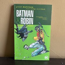 Batman & Robin Vol. 3: Batman & Robin Must Die by Grant Morrison: Used picture