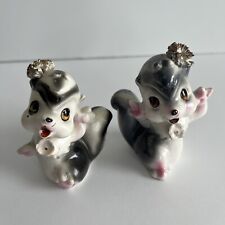 Vintage 1950's Salt and Pepper Shakers skunks with flowers Japan Cork  *READ* picture