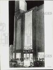 1934 Press Photo Architect's' sketch of the entrance of Chicago Department Store picture