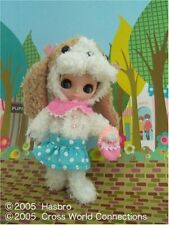 Petite Blythe Puppy On A Dating KPBL-08 Fashion Doll E-Revolution Hasbto picture