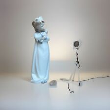 Lladro, Beautiful girl with a doll, Spanish high quality art statuette picture