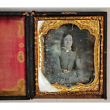 1/6th Plate Daguerreotype Of A Woman In A Full Union Case picture