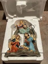✝️ Avon Holiday Treasures ~ NATIVITY ~ HOLY FAMILY W ANGEL ~ PORCELAIN ~ 2002 ✝️ picture