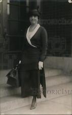 1919 Press Photo Zoe Beckley, Nespaperwoman picture