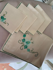 Vintage Embroidered Appliqué  Green Floral Small Tablecloth w/4 Matching Napkins picture