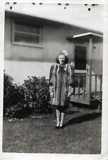 40's GIRL Vintage FOUND PHOTOGRAPH Black and White  Snapshot ORIGINAL 32 55 P picture