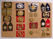 26 ROYAL NETHERLANDS DUTCH MILITARY BERET CRESTS, COLLAR TABS, PIN LOT - FS picture
