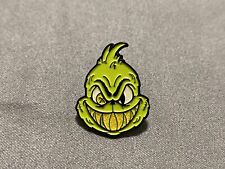 Pinzcity x Yote The Grinch Face Christmas Scare Bear Hat Pin Mr. Grinch picture