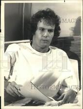 1975 Press Photo Actor Cliff DeYoung on 