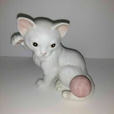 Vintage Cat Kitten & Ball of Yarn Figurine White Ceramic 1990 Kathy Wise Enesco picture