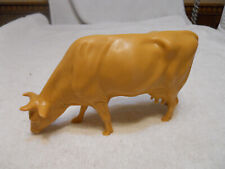 Vintage Hartland Tan Grazing cow picture