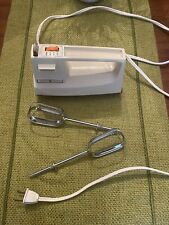 Vintage GE General Electric 3-Speed Portable Hand Mixer D2M24 w/ Blades - Tested picture