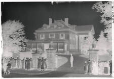 shot of house which was scene of the Vanderbilt wedding and crowd - 1925 Photo picture