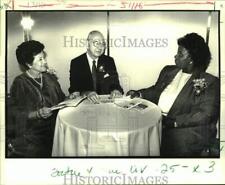 1987 Press Photo Volunteer Activists Meeting at Sheraton Hotel in New Orleans picture