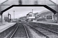 PHOTO BR British Railways Station Scene - MOAT LANE 1 picture