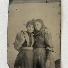 Antique Tintype Photograph Beautiful Affectionate Young Women Lesbian Int WLW picture