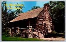 Postcard Exterior Old Matt's Cabin Branson Missouri     G 17 picture