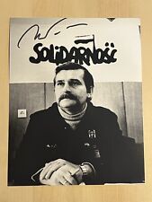 LECH WALESA HAND SIGNED 8x10 PHOTO AUTOGRAPHED PRESIDENT OF POLAND COA picture