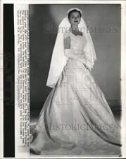 1955 Press Photo Actress Lucy Marlow models wedding gown in Hollywood picture