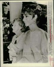 1965 Press Photo Audrey Hepburn & mother Baroness Von Heenstra at Santa Monica picture