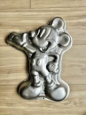 ⭐️ Vintage 1995 Wilton Mickey Mouse Full Body Cake Pan Mold 2105-3601 Aluminum picture