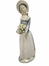 Tengra Valencia Spain Figurine Girl With Bonnet & Flowers Lladro Style 8 3/4