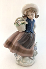 Lladro Sweet Scent #5221 Porcelain Figurine Spain Slightly Flawed picture