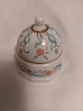 Vintage-Prestige Place-Lidded Porcelain Trinket Box Japan Venetian Collection picture