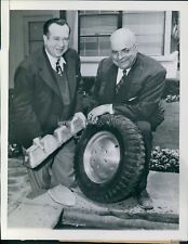 1945 R.J. Thomas Henry Kaiser Lightweight Magnesium Auto Wheel Ca Wirephoto 7X9 picture
