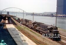 RR LARGE PRINT-PITTSBURGH & LAKE ERIE P&LE 2801 Action at Pittsburgh Pa  1978 picture