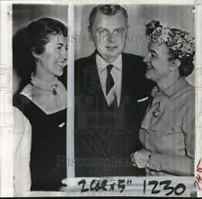 1958 Press Photo Premier John Diefenbaker & wife after winning election, Canada picture