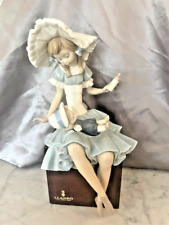 Lladro - Cathy and Her Doll - Retired in 1985 picture