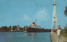 The Channel Between Presque Isle & Mainland Erie Pennsylvania Postcard picture